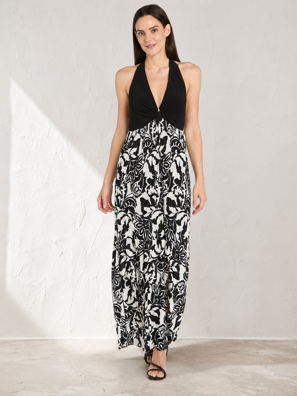 NWOT R&M Richards XL Black Ivory Floral Halter Maxi Dress Pleated Formal